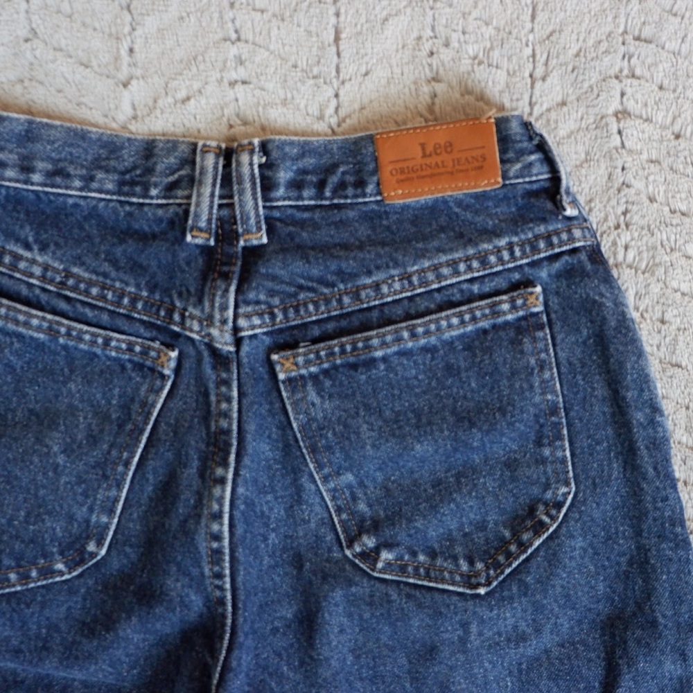 🌸Lee Dark Wash Vintage Mom Jeans🌸 - Picture 6 of 7